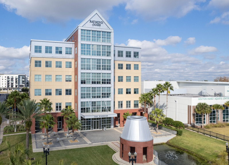 Shared workspaces at Jacksonville Brooklyn Office Evolution